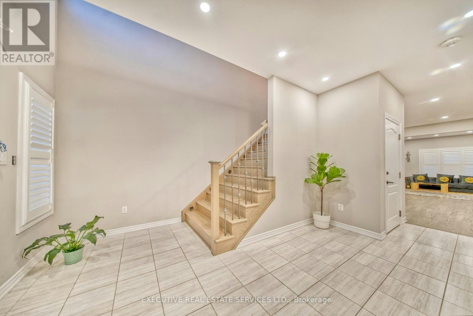 UPPER-57 Bethune Avenue, Welland, ON, L3B 5W2 - 11