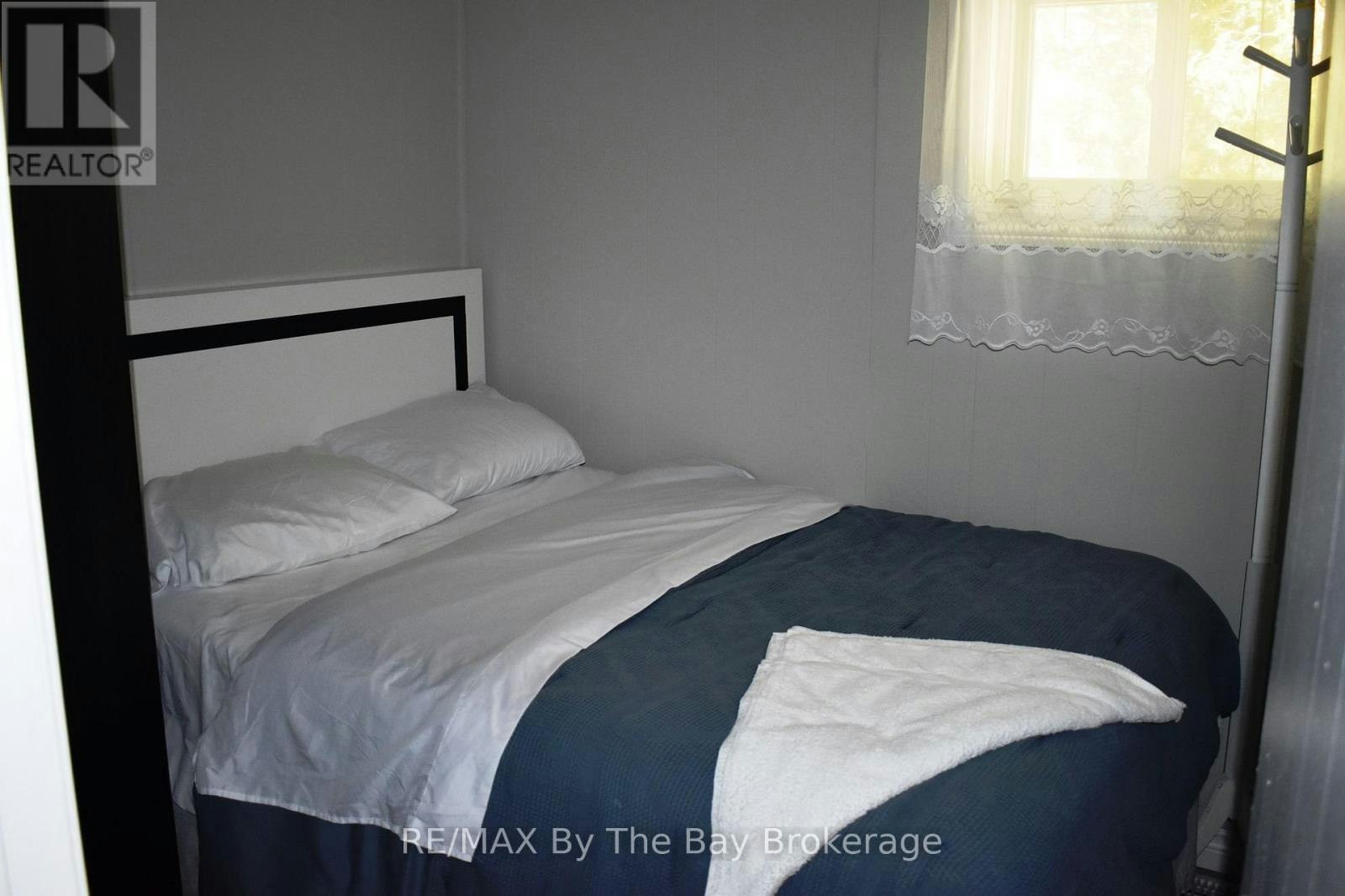 16 Albert Street, Wasaga Beach, ON, L9Z 2M2 - 8