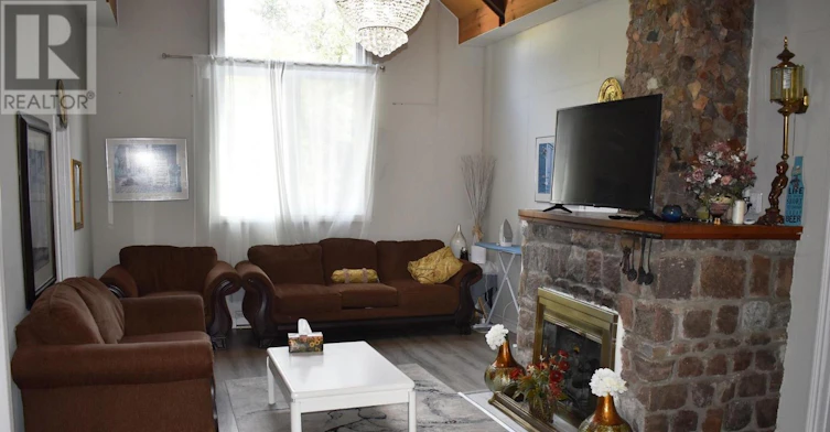 16 Albert Street, Wasaga Beach, ON, L9Z 2M2 - 3