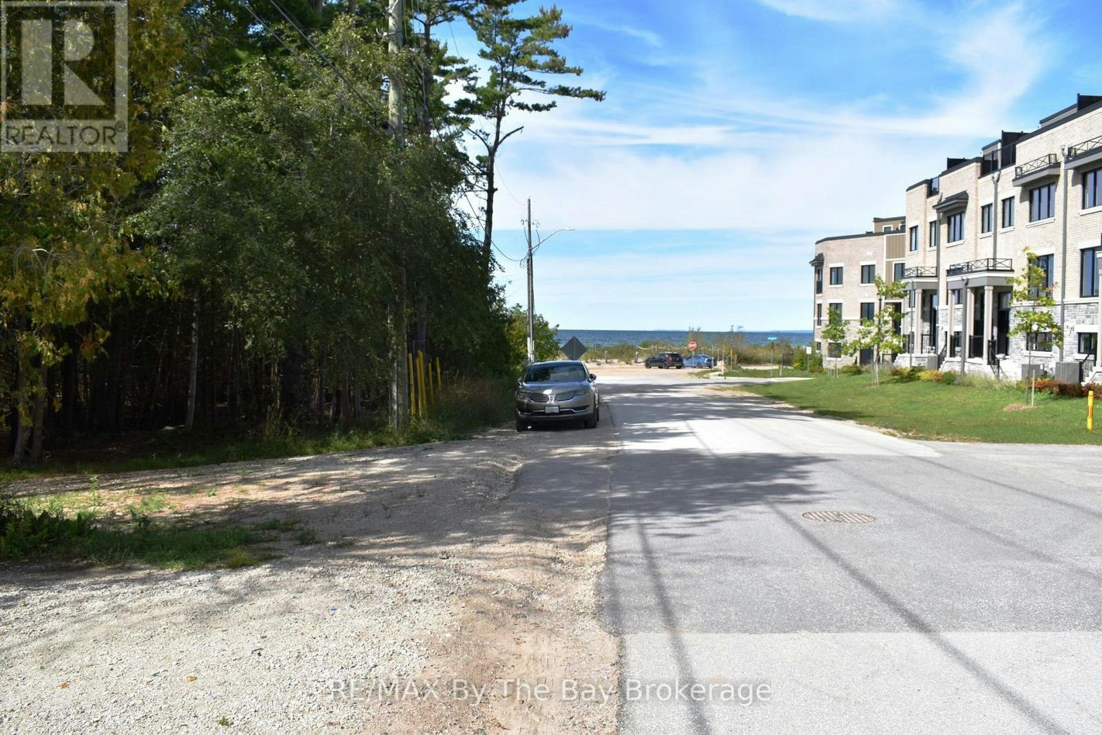 16 Albert Street, Wasaga Beach, ON, L9Z 2M2 - 2