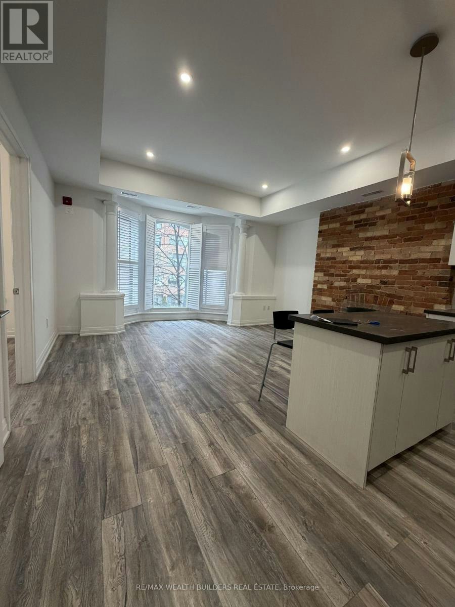 4-215 Jarvis Street, Toronto, ON, M5B 2C1 - 3