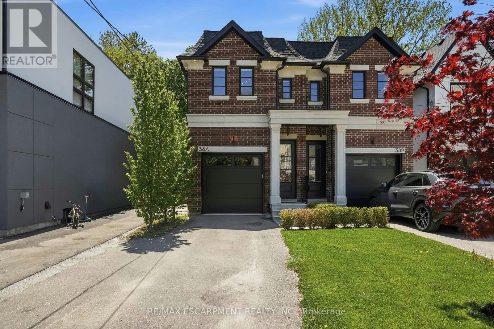 38A Maple Avenue N, Mississauga, ON, L5H 2S1