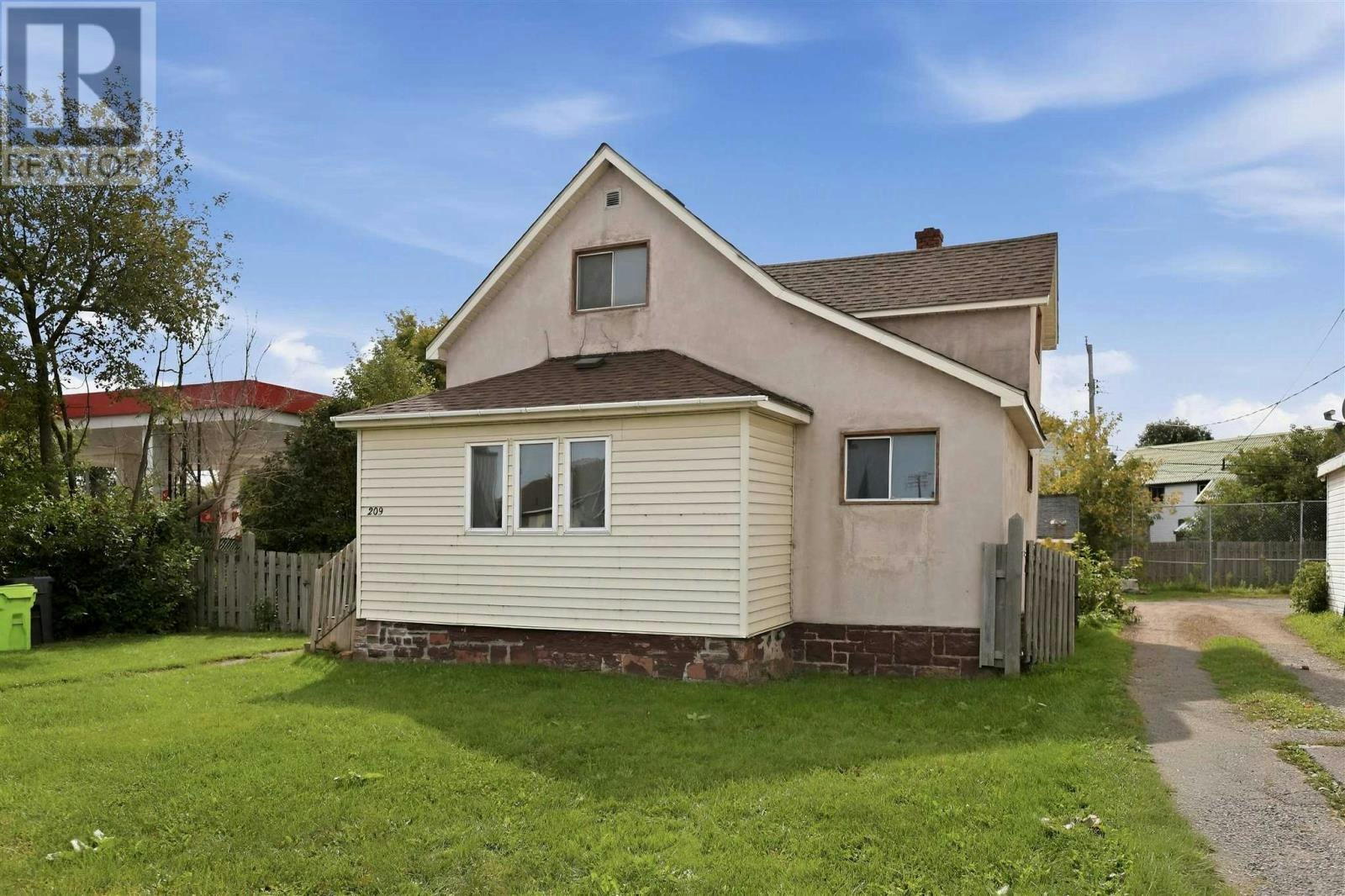 209 Wellington Street W, Sault Ste. Marie, ON, P6A 1H5