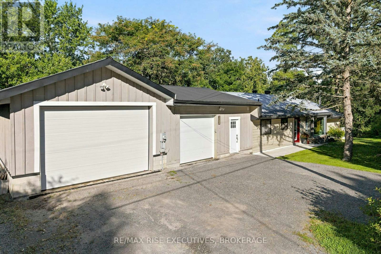 1664 Shore Road, Kingston, ON, K7L 0C1