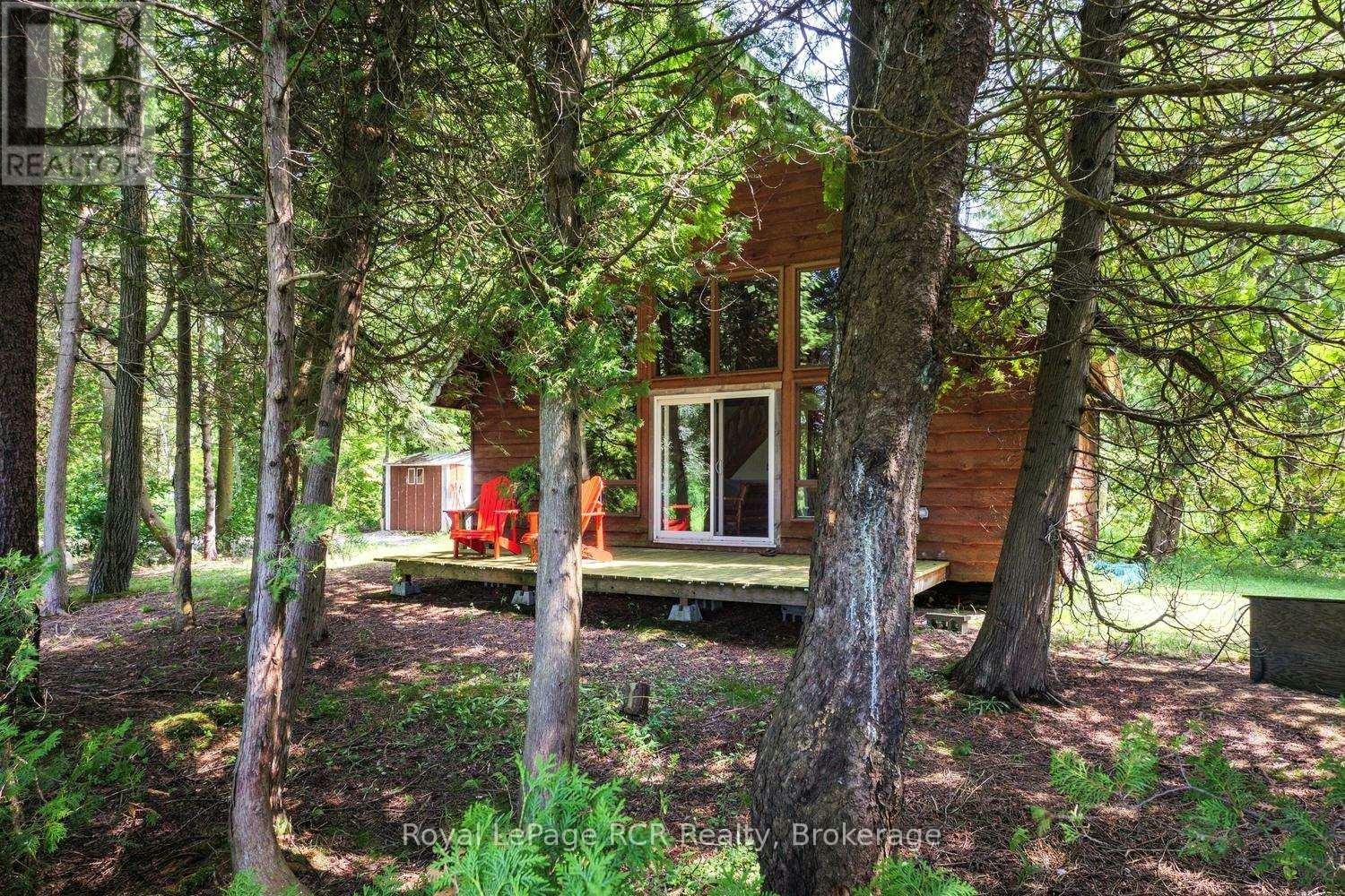 16 Youngs Drive, South Bruce Peninsula, ON, N0H 1X0