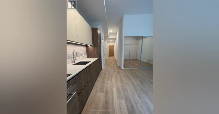 115-150 Logan Avenue, Toronto, ON, M4M 0E4 - 13