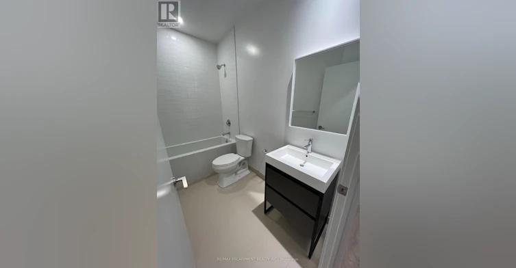 115-150 Logan Avenue, Toronto, ON, M4M 0E4 - 12