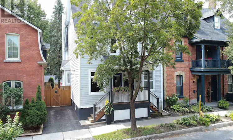 151 Crichton Street