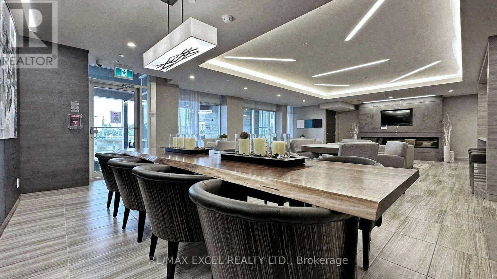 302-2 Adam Sellers Street, Markham, ON, L6B 1P2 - 47