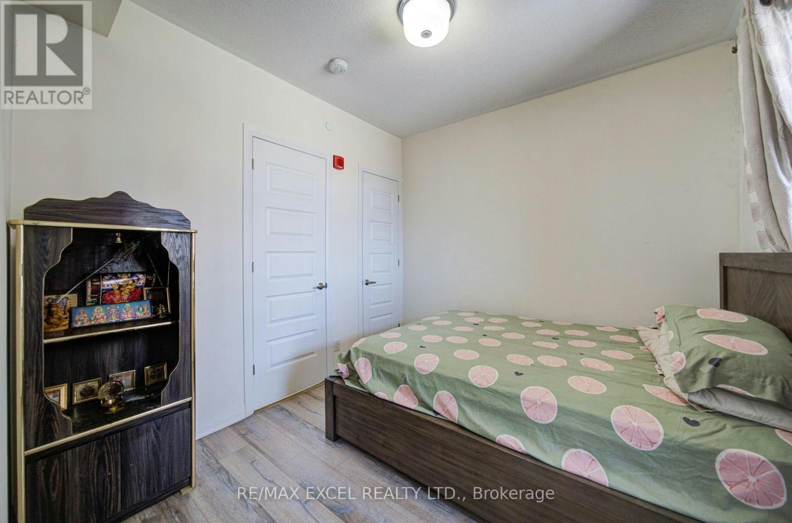 302-2 Adam Sellers Street, Markham, ON, L6B 1P2 - 24