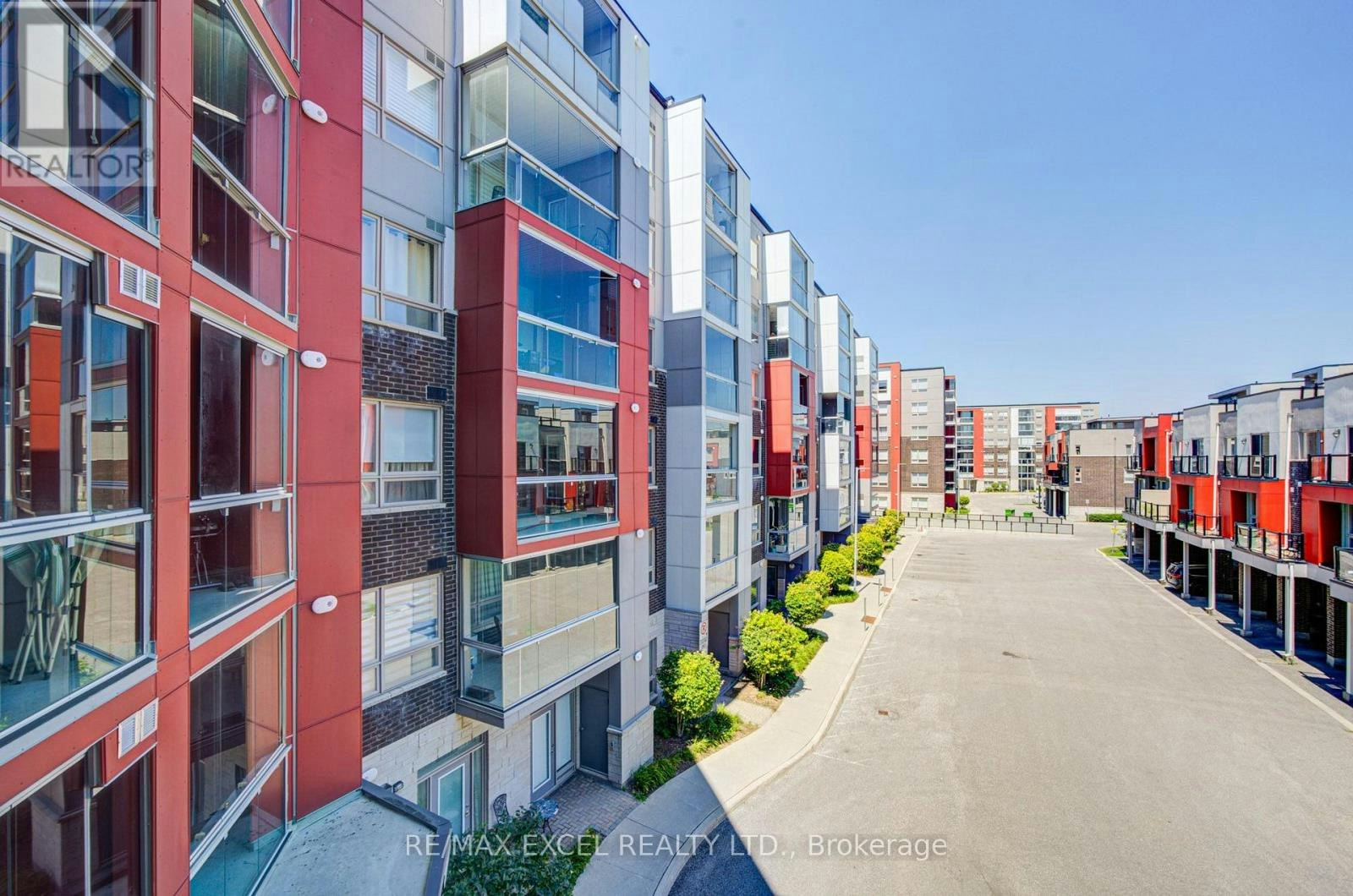 302-2 Adam Sellers Street, Markham, ON, L6B 1P2 - 42