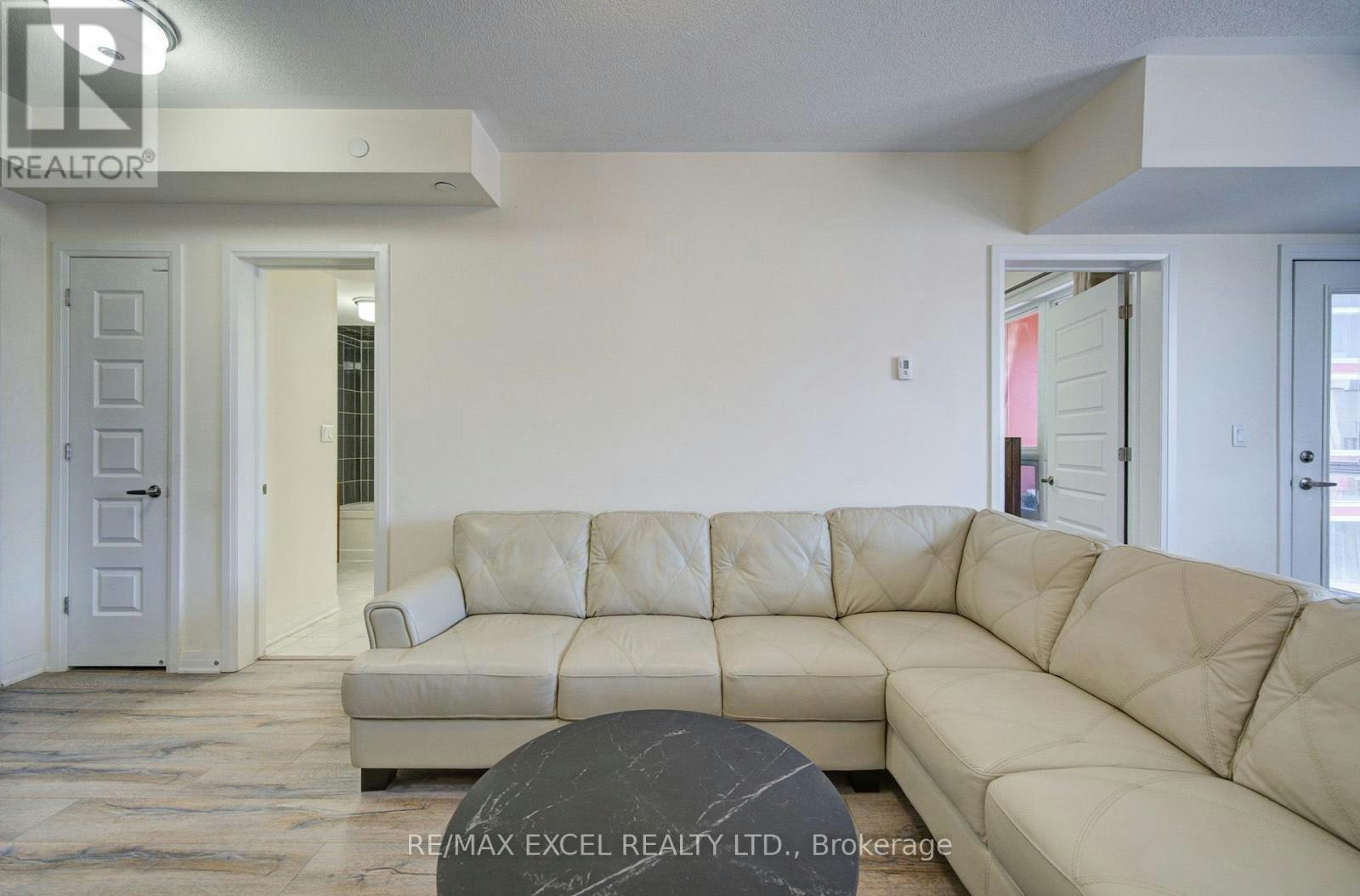 302-2 Adam Sellers Street, Markham, ON, L6B 1P2 - 16
