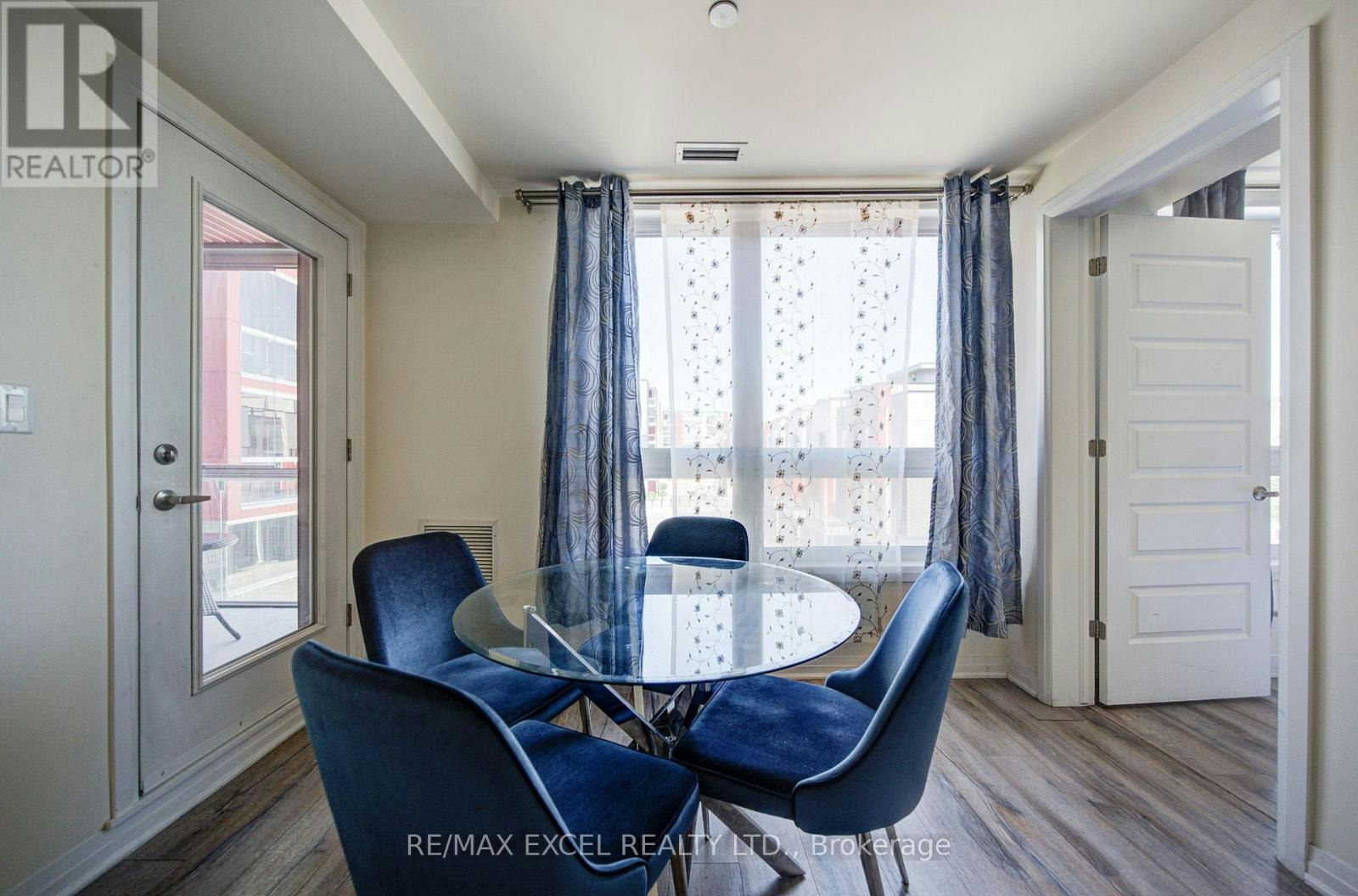 302-2 Adam Sellers Street, Markham, ON, L6B 1P2 - 21