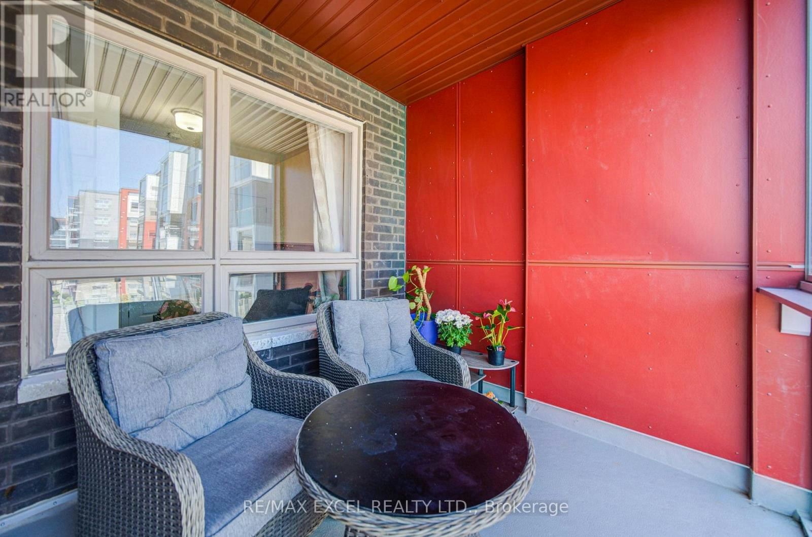 302-2 Adam Sellers Street, Markham, ON, L6B 1P2 - 40