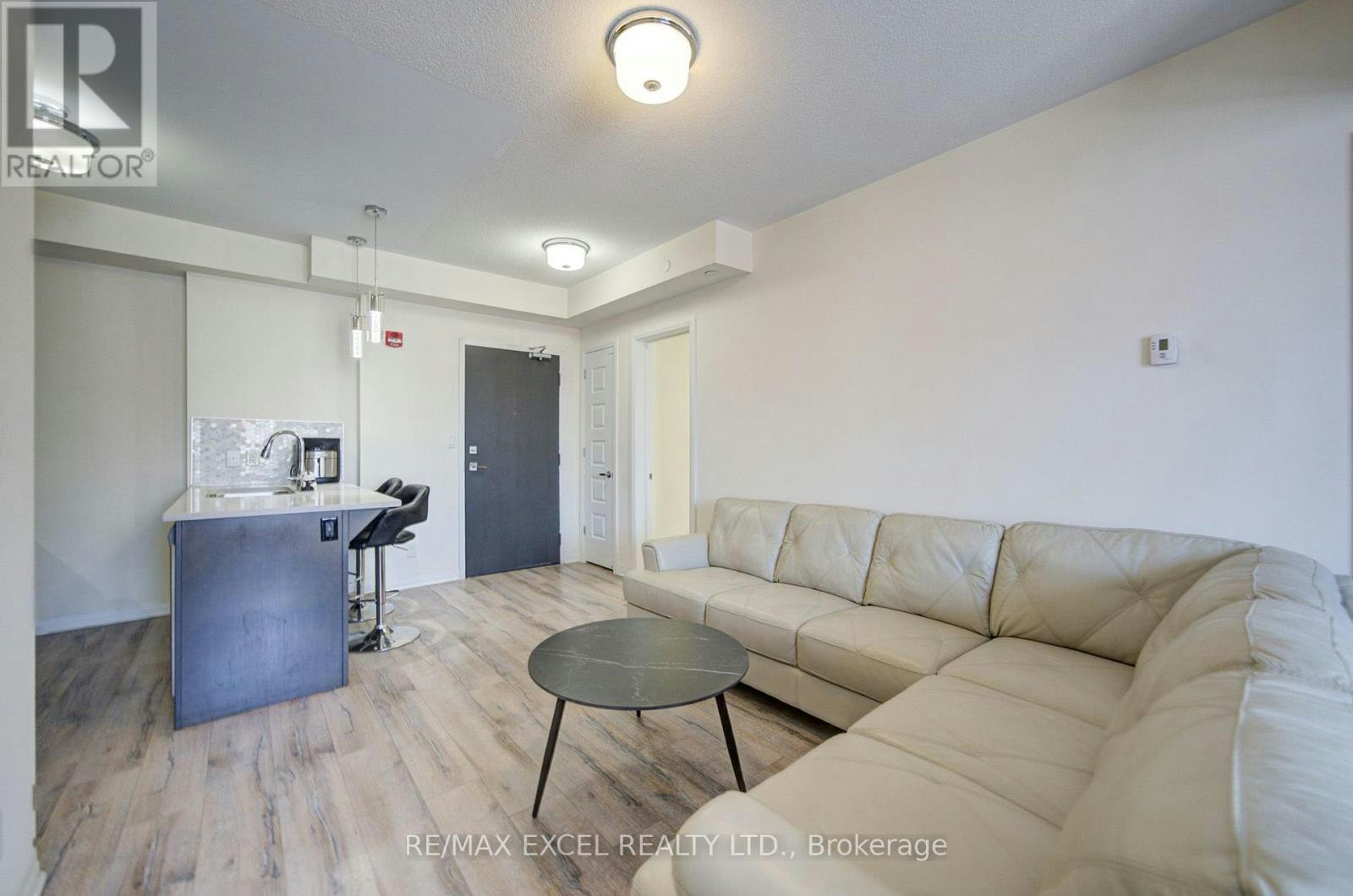 302-2 Adam Sellers Street, Markham, ON, L6B 1P2 - 18