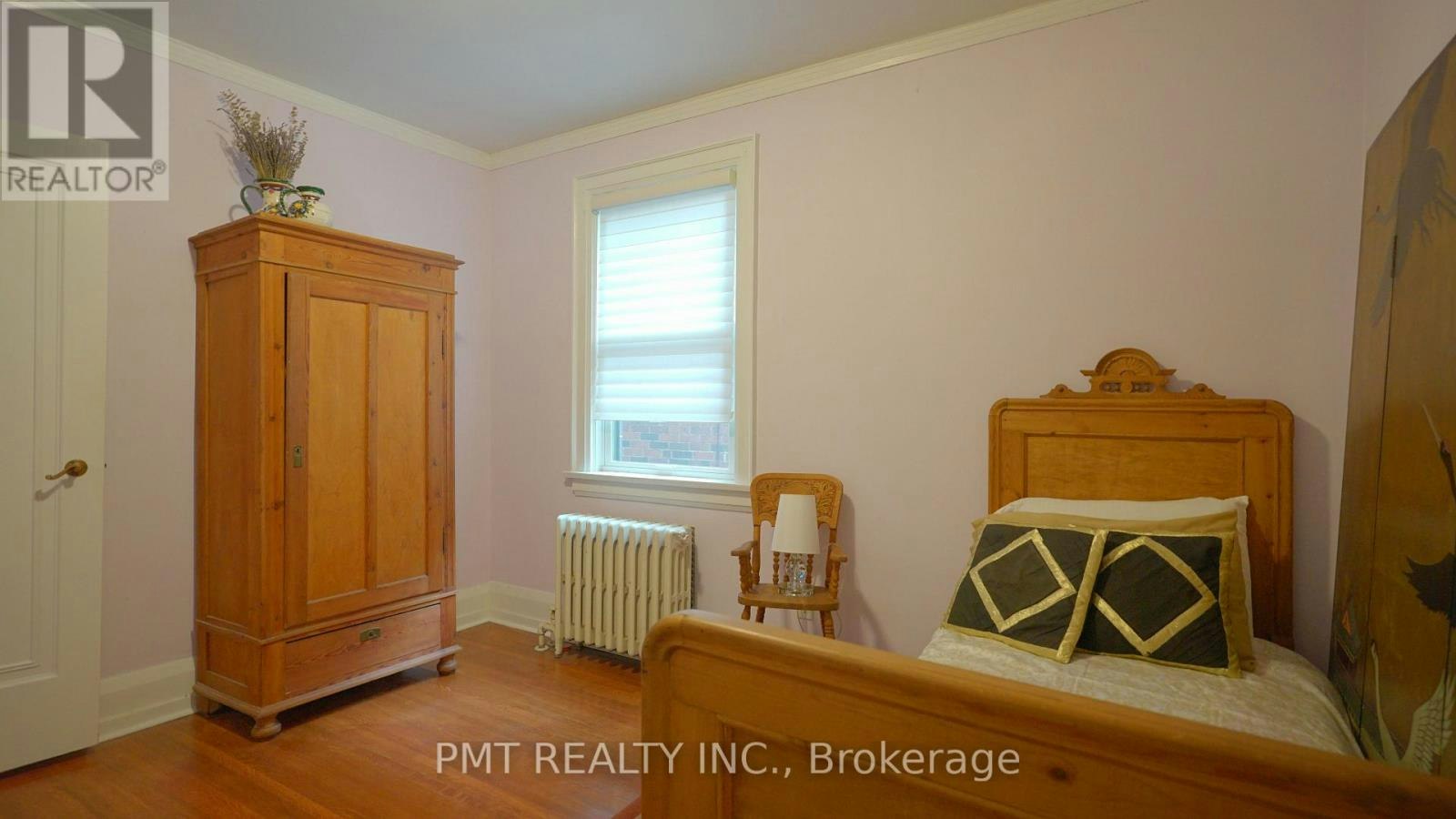 MAIN-2 Larkin Avenue, Toronto, ON, M6S 1L8 - 14