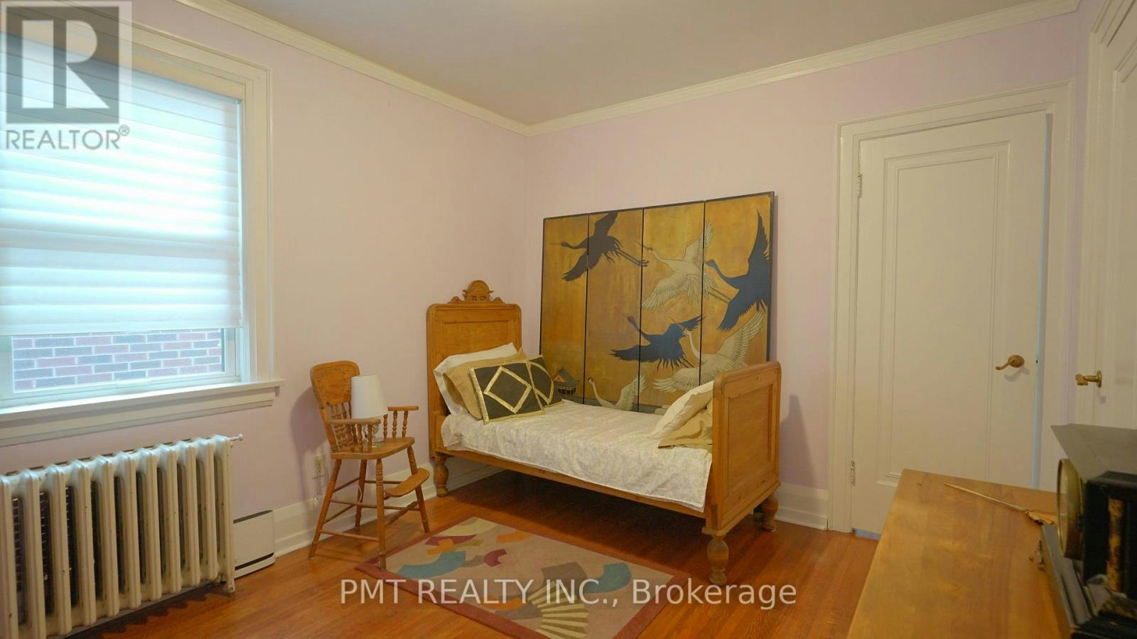 MAIN-2 Larkin Avenue, Toronto, ON, M6S 1L8 - 13