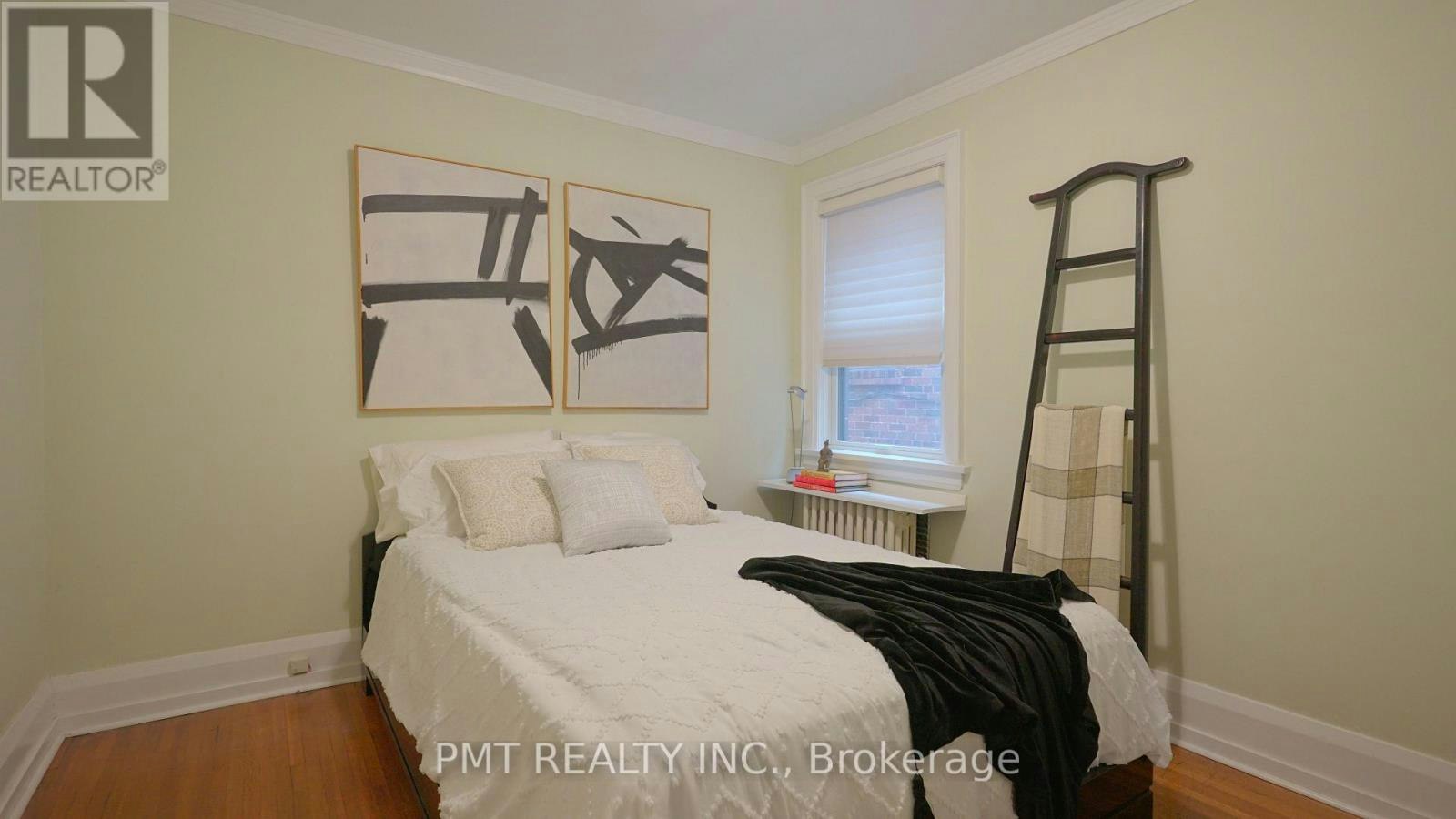 MAIN-2 Larkin Avenue, Toronto, ON, M6S 1L8 - 12