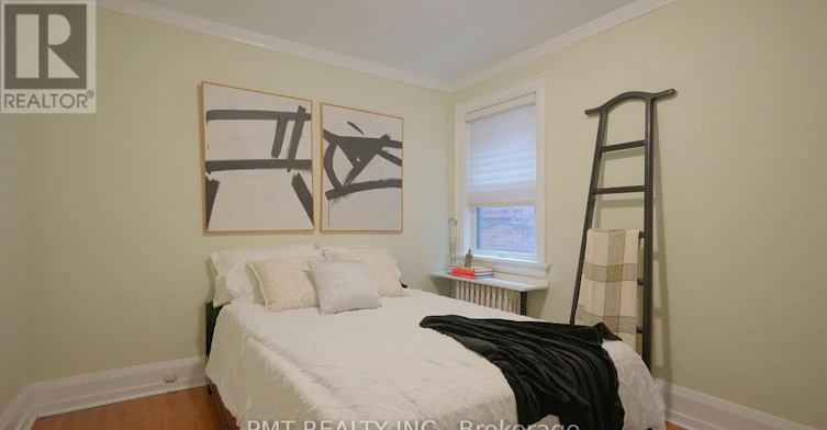 MAIN-2 Larkin Avenue, Toronto, ON, M6S 1L8 - 12