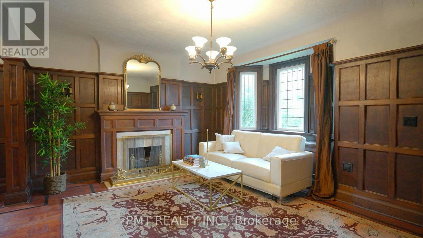MAIN-2 Larkin Avenue, Toronto, ON, M6S 1L8 - 2