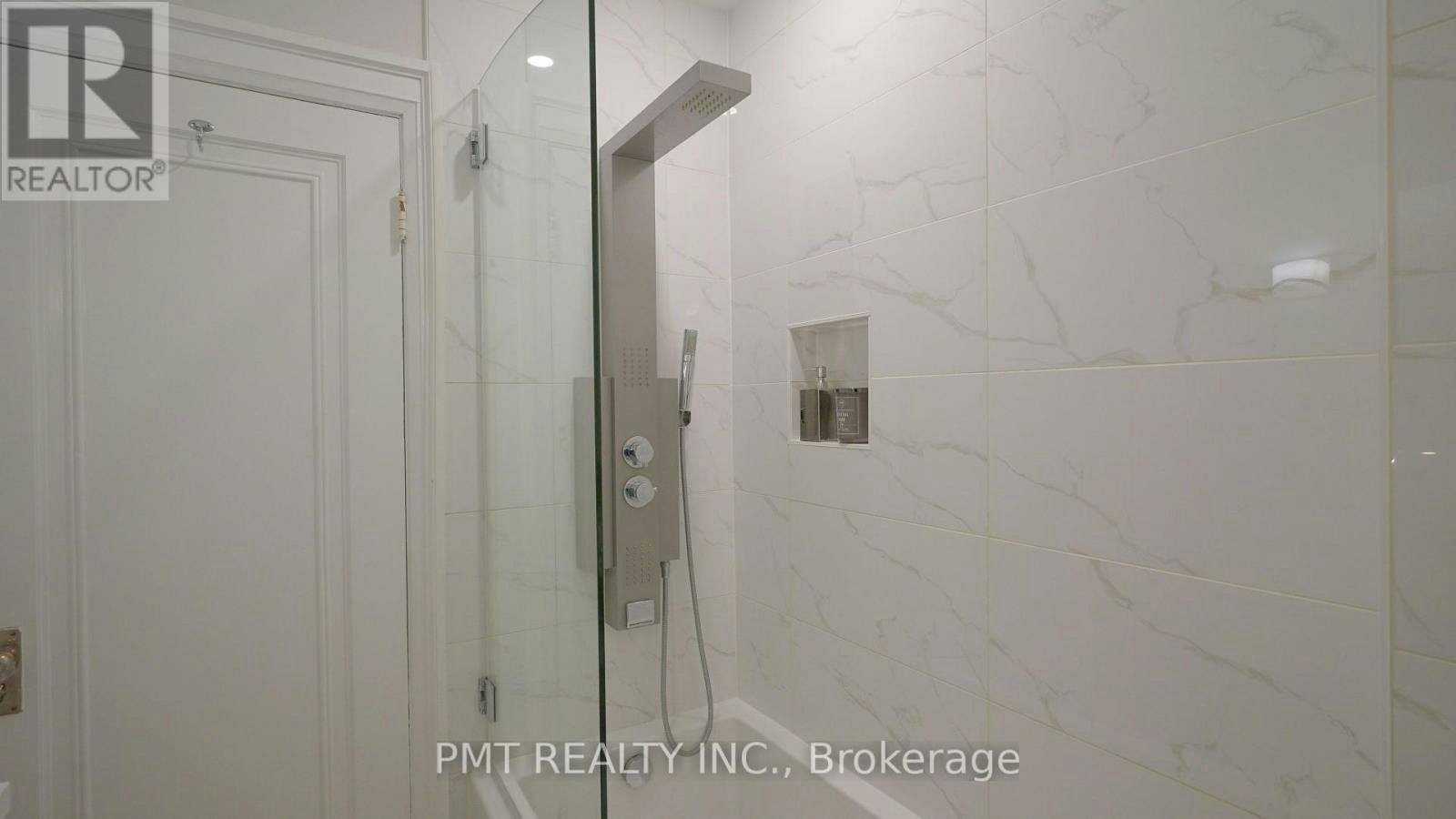 MAIN-2 Larkin Avenue, Toronto, ON, M6S 1L8 - 20