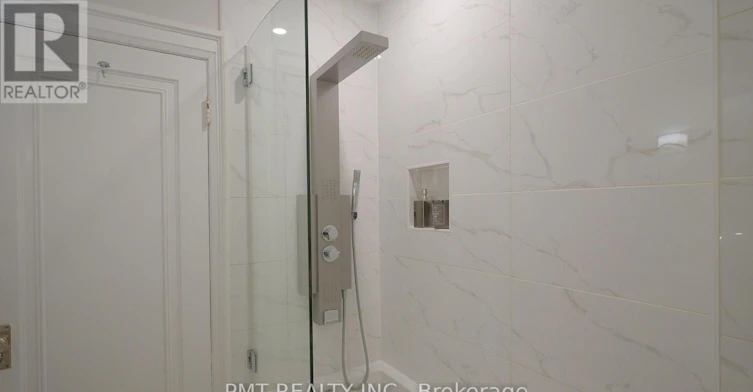 MAIN-2 Larkin Avenue, Toronto, ON, M6S 1L8 - 20