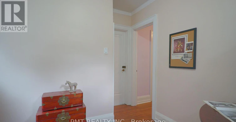 MAIN-2 Larkin Avenue, Toronto, ON, M6S 1L8 - 17
