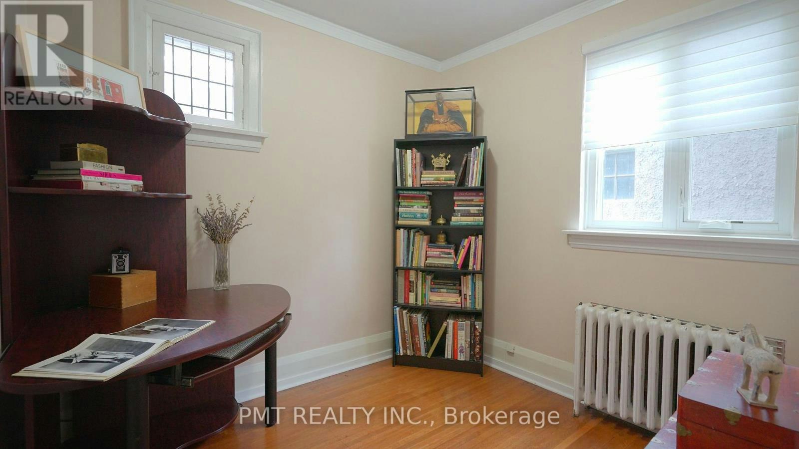 MAIN-2 Larkin Avenue, Toronto, ON, M6S 1L8 - 15