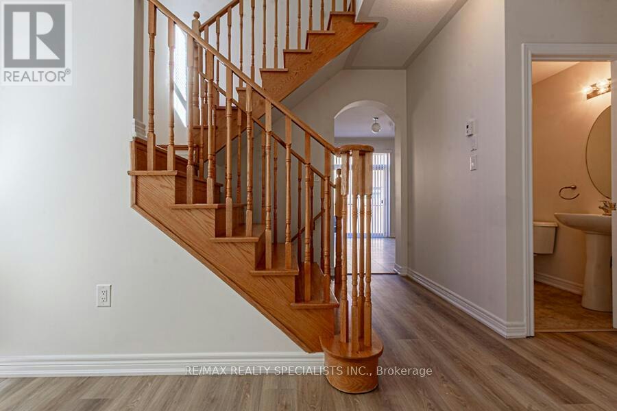 183 Huddlestone Crescent, Milton, ON, L9T 8M9 - 18