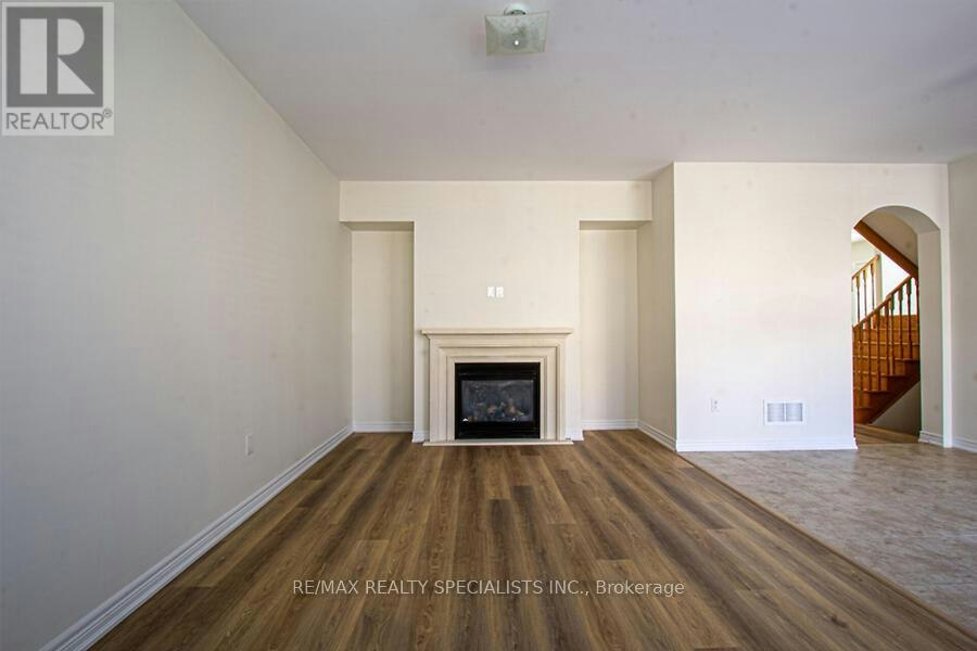 183 Huddlestone Crescent, Milton, ON, L9T 8M9 - 14