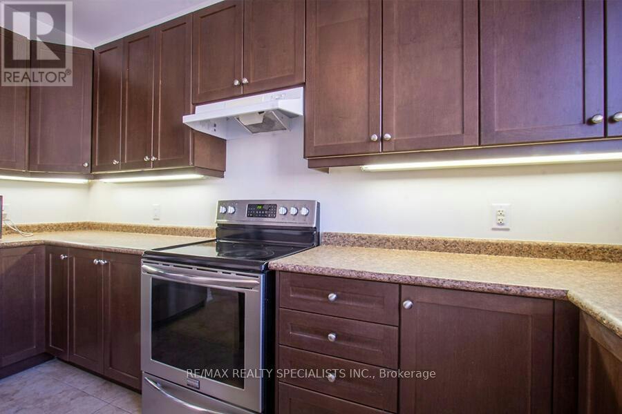 183 Huddlestone Crescent, Milton, ON, L9T 8M9 - 11