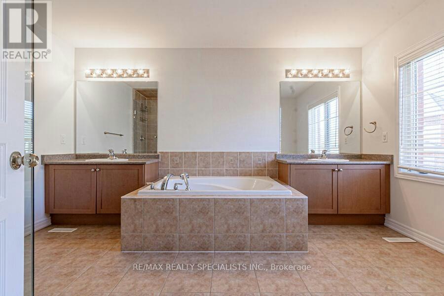 183 Huddlestone Crescent, Milton, ON, L9T 8M9 - 24