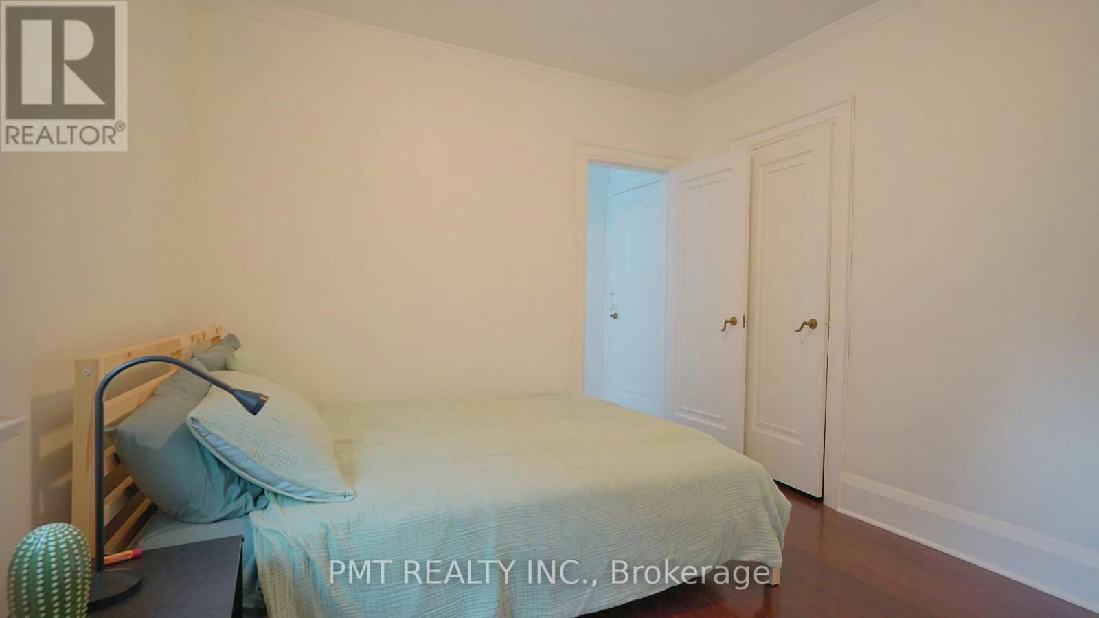 UPPER-2 Larkin Avenue, Toronto, ON, M6S 1L8 - 12
