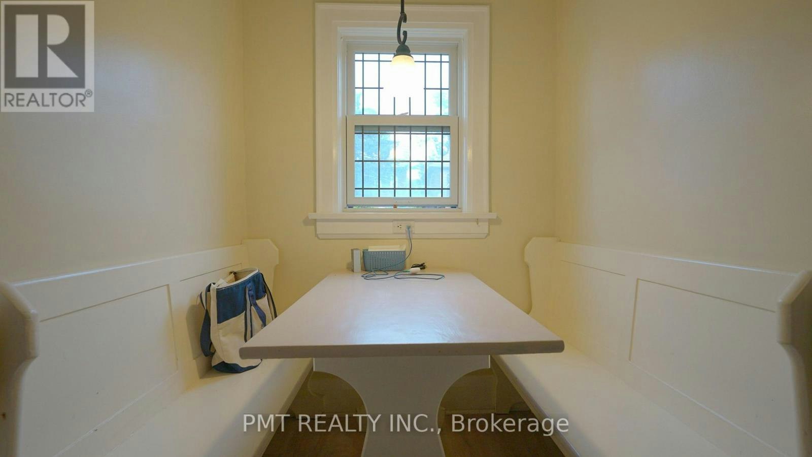 UPPER-2 Larkin Avenue, Toronto, ON, M6S 1L8 - 8
