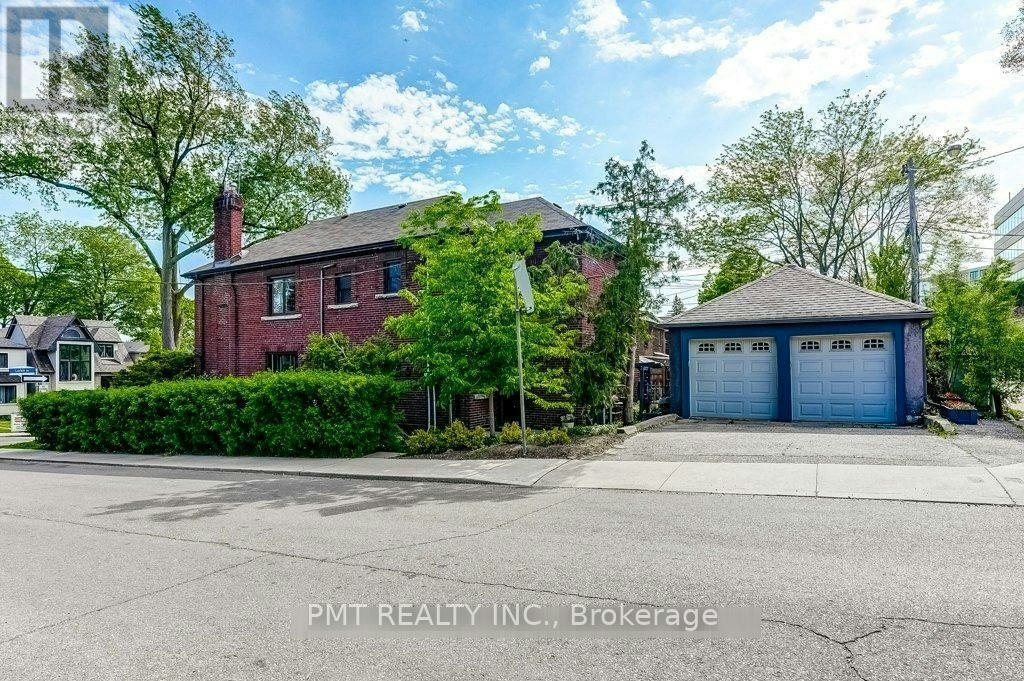 UPPER-2 Larkin Avenue, Toronto, ON, M6S 1L8 - 22