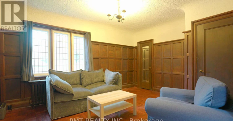 UPPER-2 Larkin Avenue, Toronto, ON, M6S 1L8 - 3