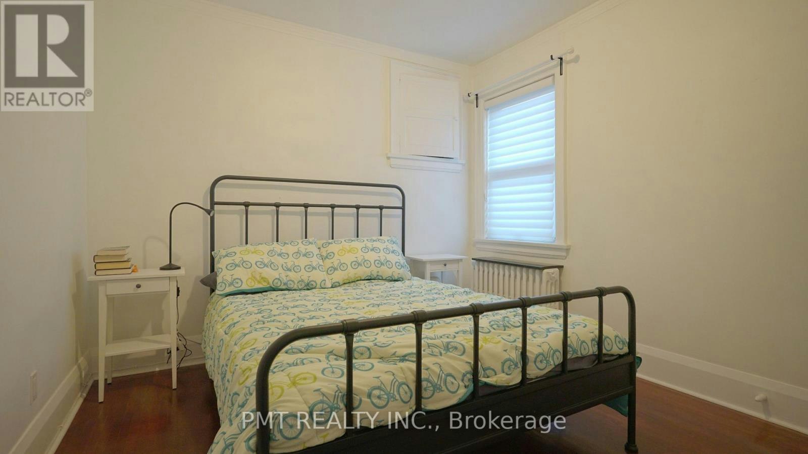 UPPER-2 Larkin Avenue, Toronto, ON, M6S 1L8 - 9