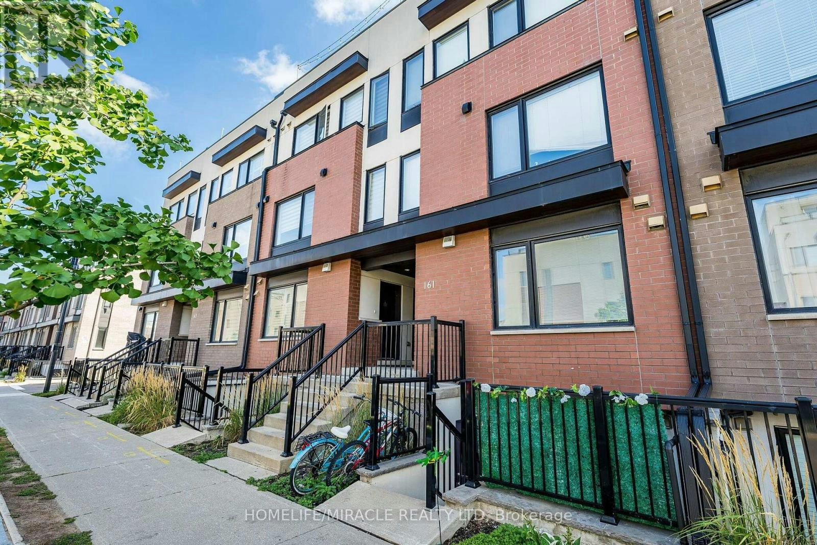 8-161 William Duncan Road, Toronto, ON, M3K 0B9 - 4