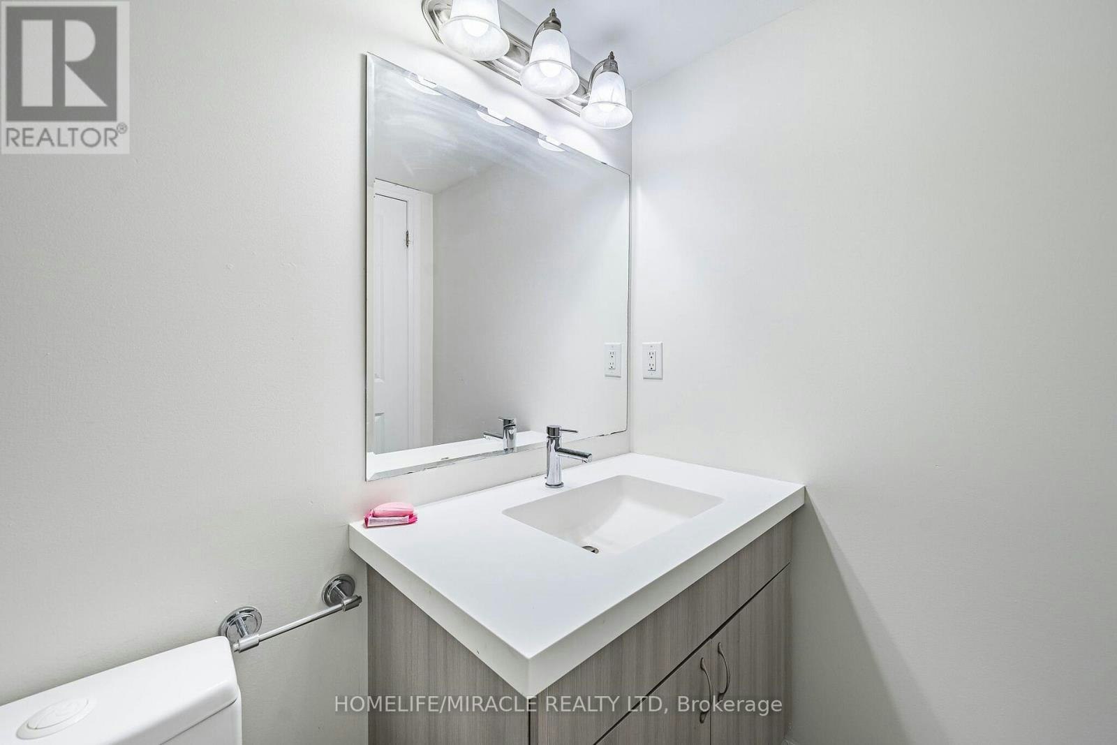 8-161 William Duncan Road, Toronto, ON, M3K 0B9 - 38