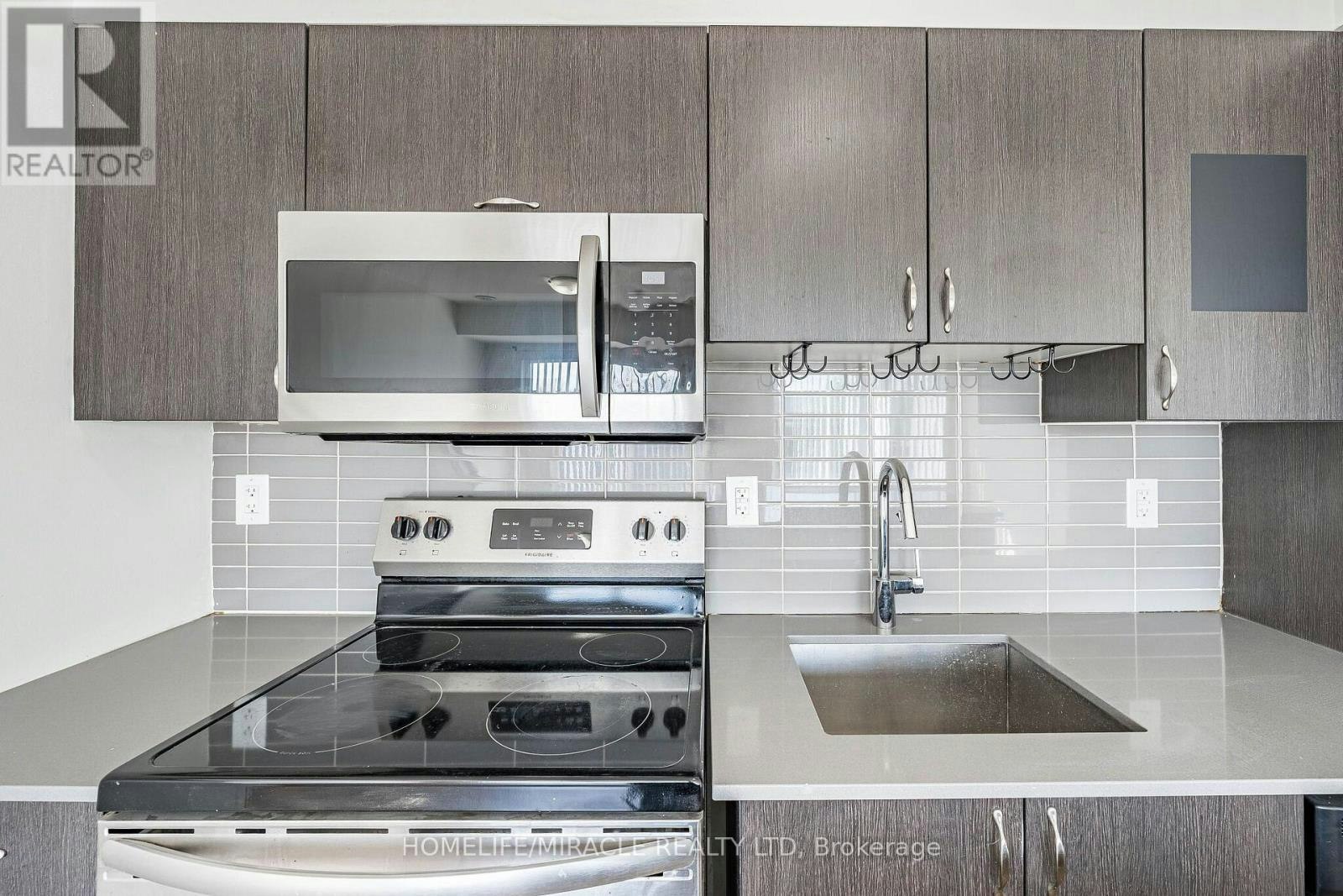 8-161 William Duncan Road, Toronto, ON, M3K 0B9 - 18