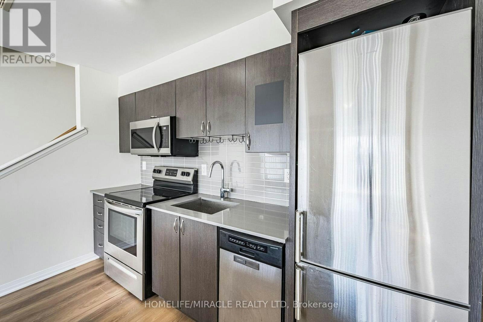 8-161 William Duncan Road, Toronto, ON, M3K 0B9 - 17