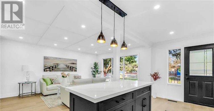 UPPER-170 Terrace Drive, Hamilton, ON, L9A 2Z1 - 9