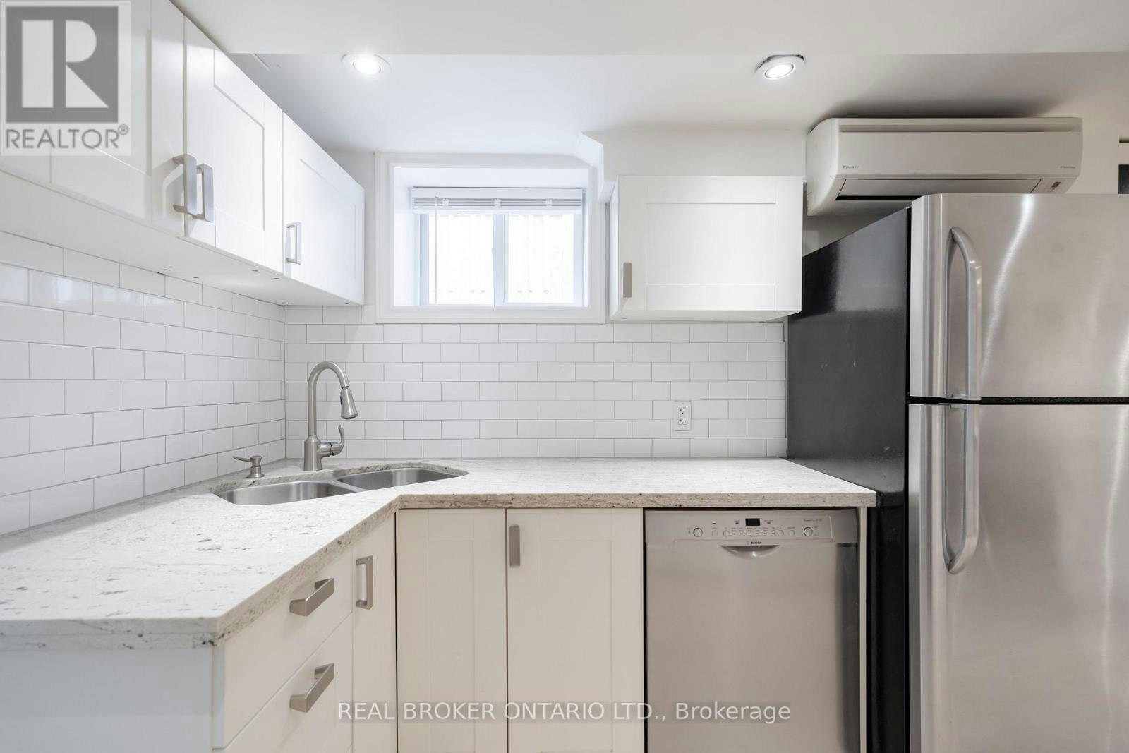 LOWER-419 Ossington Avenue, Toronto, ON, M6J 3A6 - 9