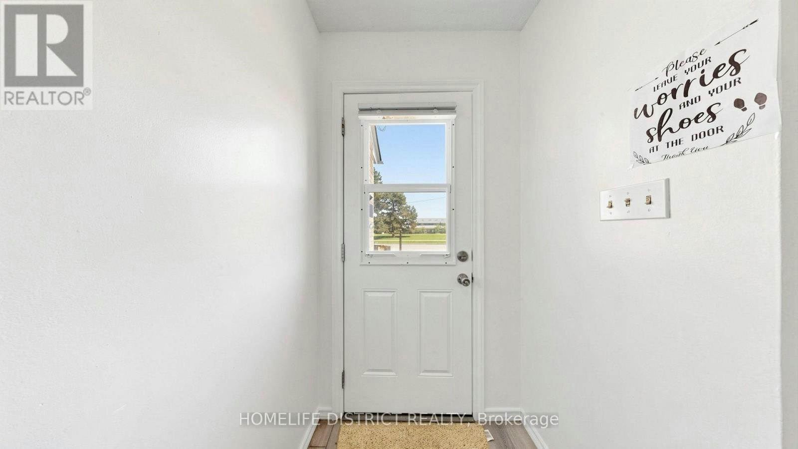 424 Chaleur Avenue, Oshawa, ON, L1J 6N7 - 2