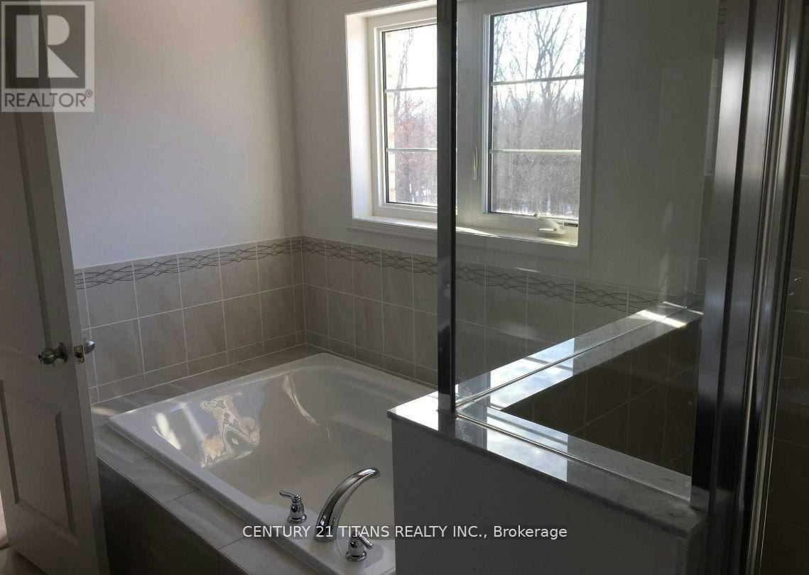 241 Ocean Drive SOUTH, Oshawa, ON, L1L 0K4 - 6