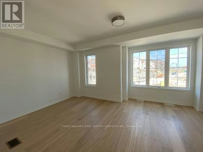 39 Wisla Avenue, Markham, ON, L6C 3L9 - 11