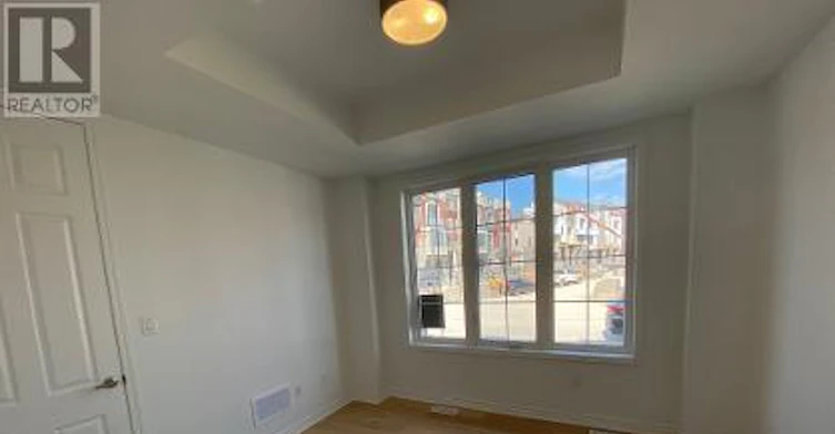 39 Wisla Avenue, Markham, ON, L6C 3L9 - 6
