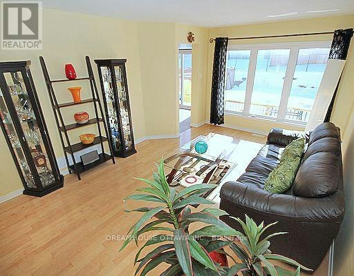 322 Statewood Drive, Ottawa, ON, K2K 0A9 - 6