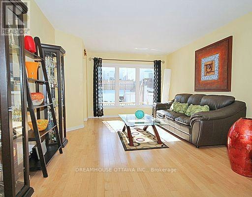 322 Statewood Drive, Ottawa, ON, K2K 0A9 - 8
