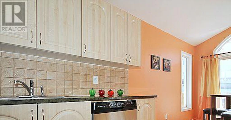 322 Statewood Drive, Ottawa, ON, K2K 0A9 - 9